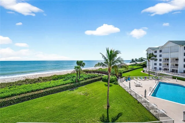 $795,000 | 2700 Ocean Drive, Unit 302, Vero Beach, FL 32963