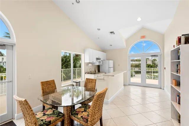 $795,000 | 2700 Ocean Drive, Unit 302, Vero Beach, FL 32963