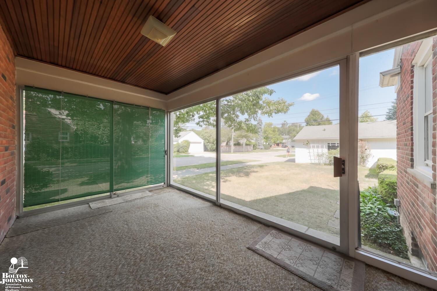 834 Hawthorne Road Grosse Pointe Woods, MI 48236 - Photo 16 of 23