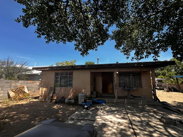 $100,000 | 2804 Justo Road Southwest, Albuquerque, NM 87105