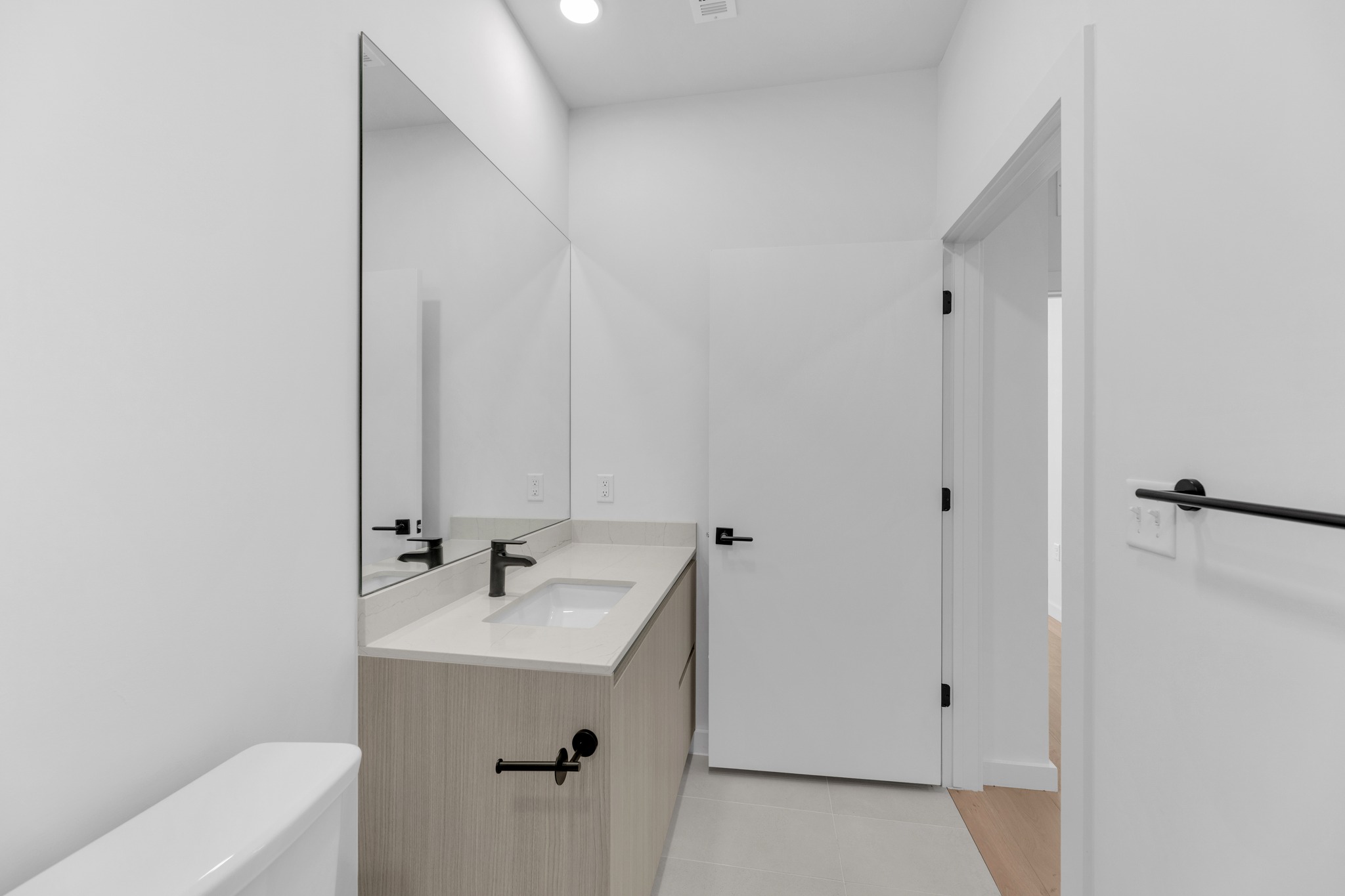 2209 South 1st Street, Unit 231 Austin, TX 78704 - Photo 16 of 24