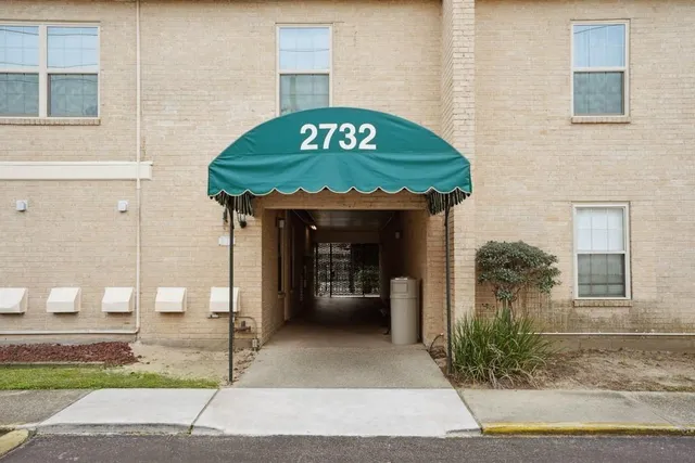 $1,400 | 2732 Whitney Place, Unit 209, Metairie, LA 70002