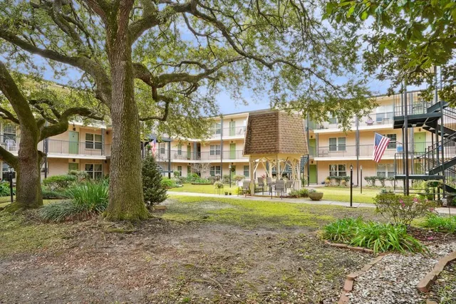 $1,400 | 2732 Whitney Place, Unit 209, Metairie, LA 70002