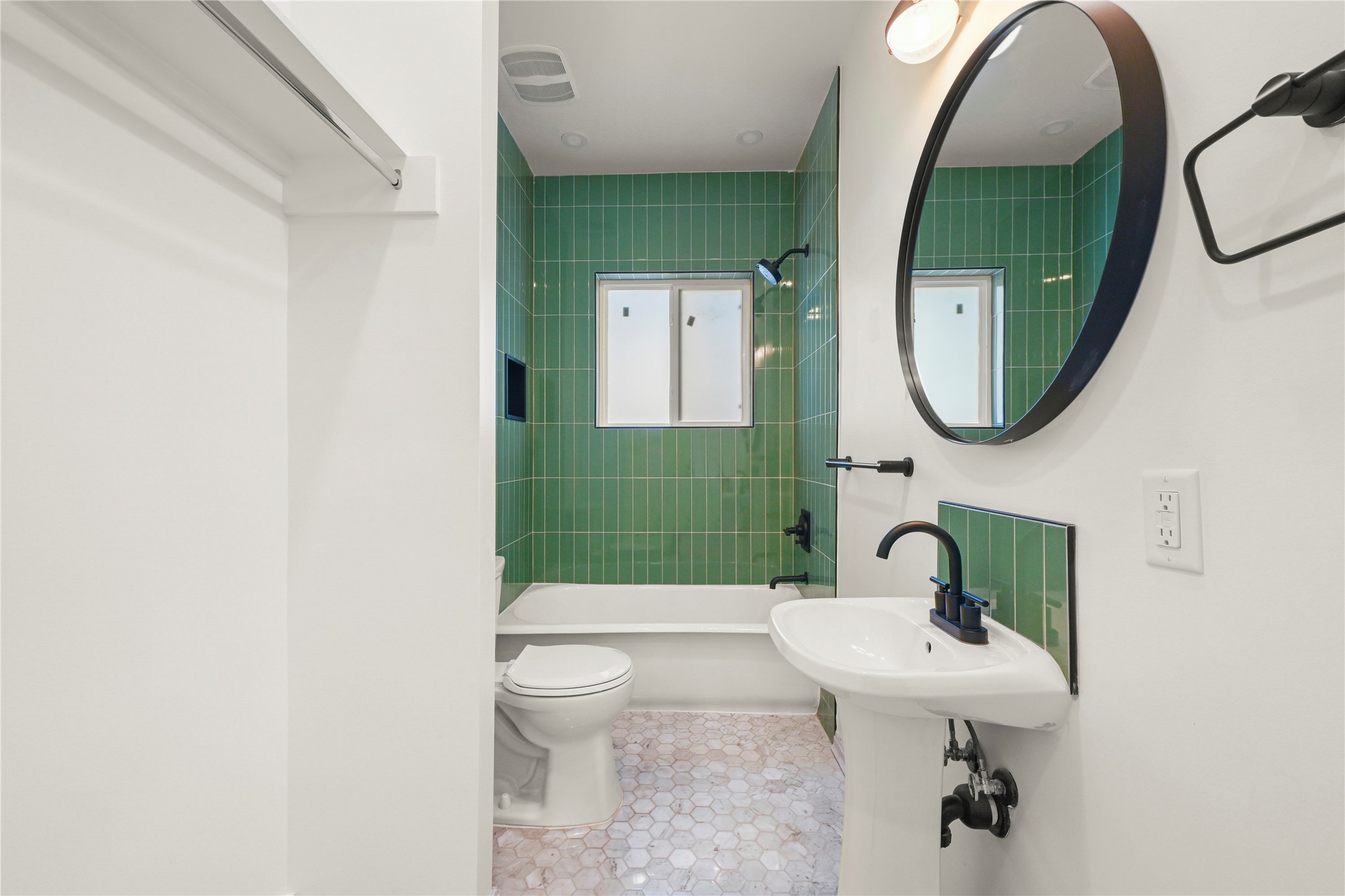 808 Sul Ross Street, Unit 3 Houston, TX 77006 - Photo 5 of 10