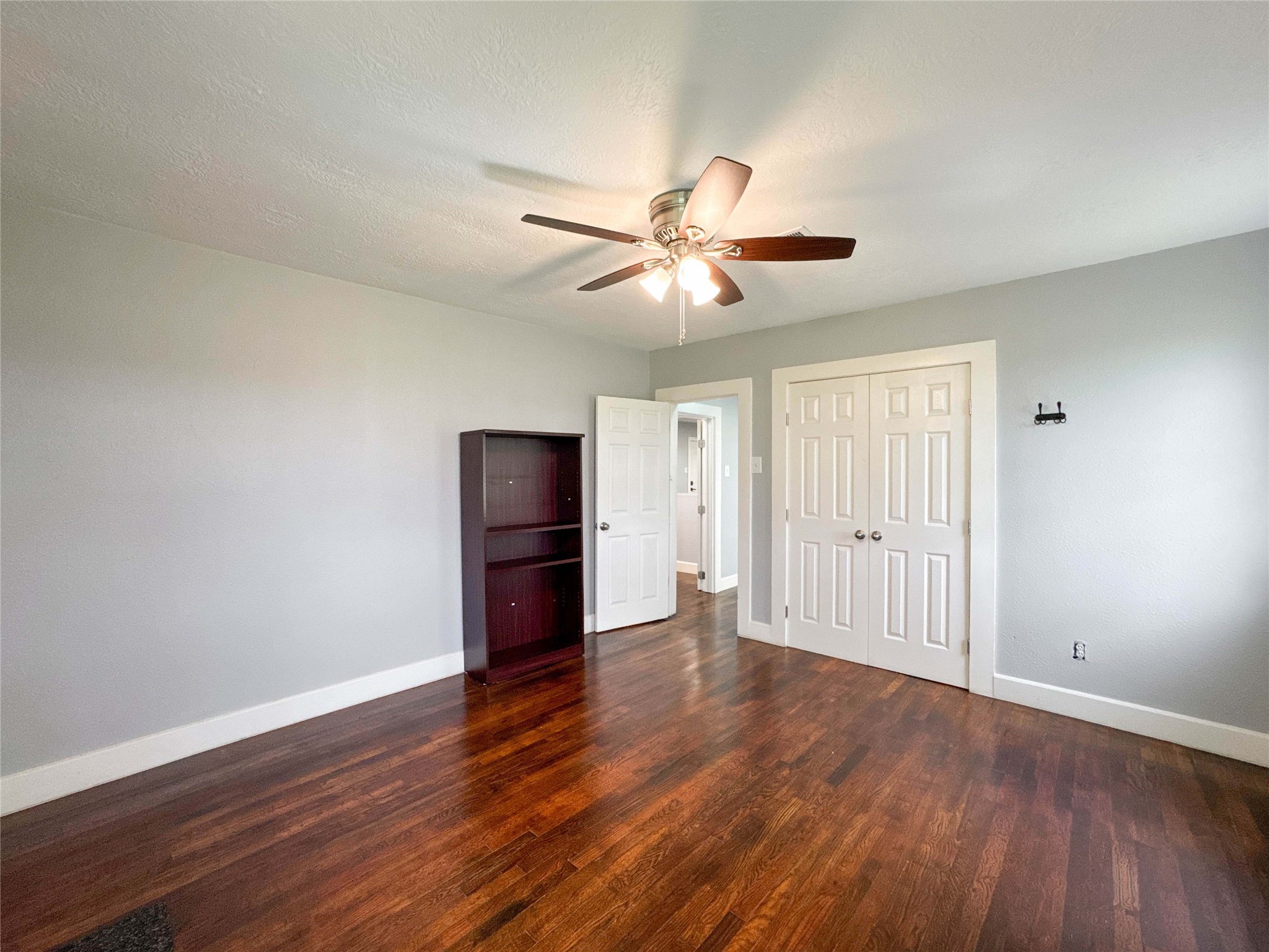 bedroom/office spce