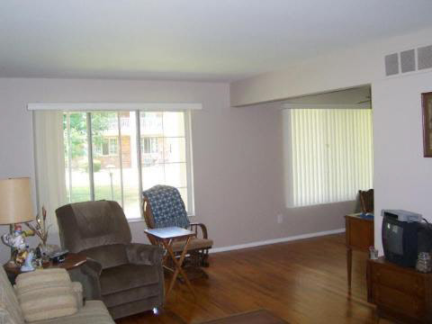 29542 Hoover Road Warren, MI 48093 - Photo 4 of 12 182006-3.JPG