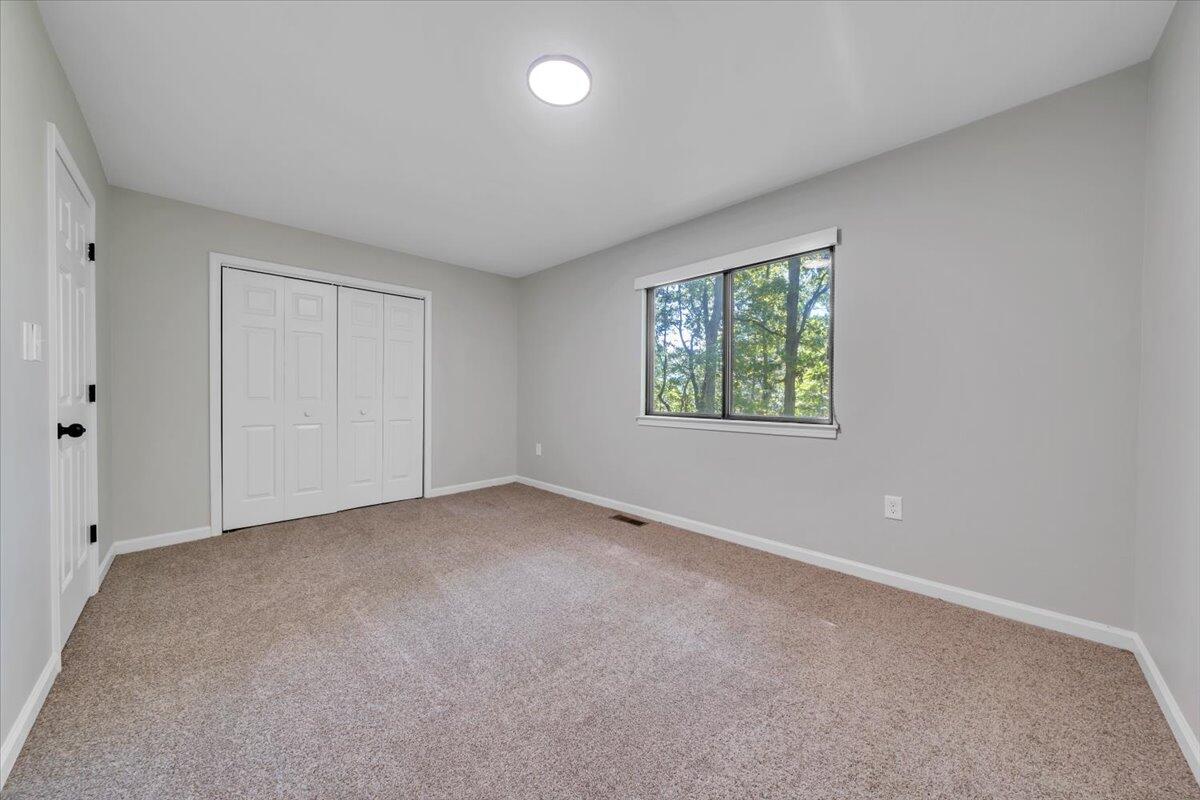 2952 Tree Swallow Road Roanoke, VA 24018 - Photo 23 of 41 27-MIB03423