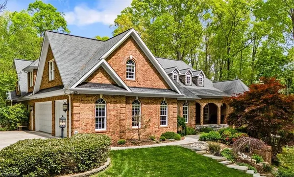 $1,385,000 | 8308 Linville Oaks Drive, Oak Ridge, NC 27310