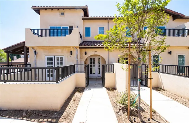 $749,000 | 5502 East Los Angeles Avenue, Unit 16, Simi Valley, CA 93063