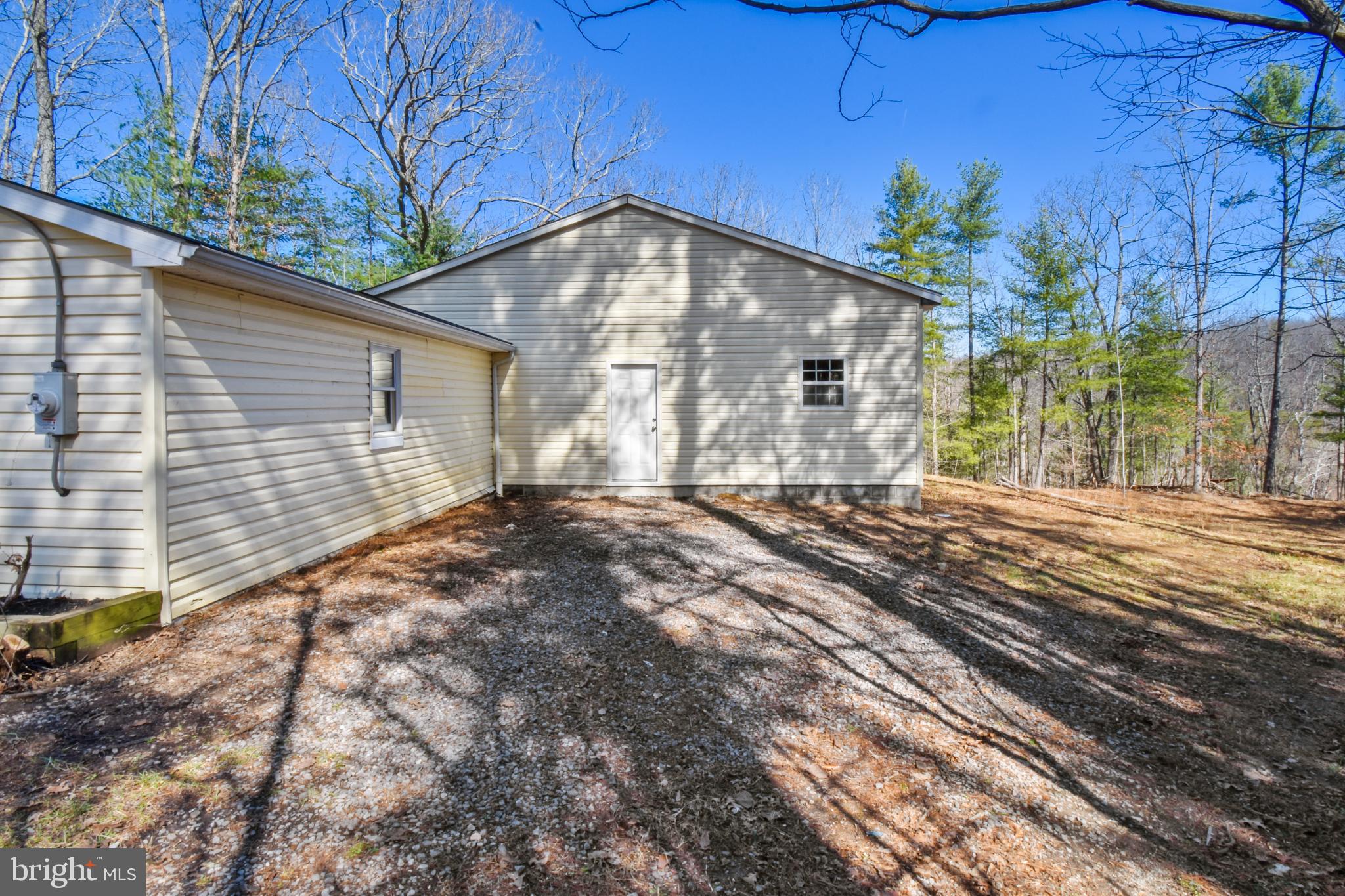247 Hickory Road Front Royal, VA 22630 - Photo 38 of 46 a backyard of a house