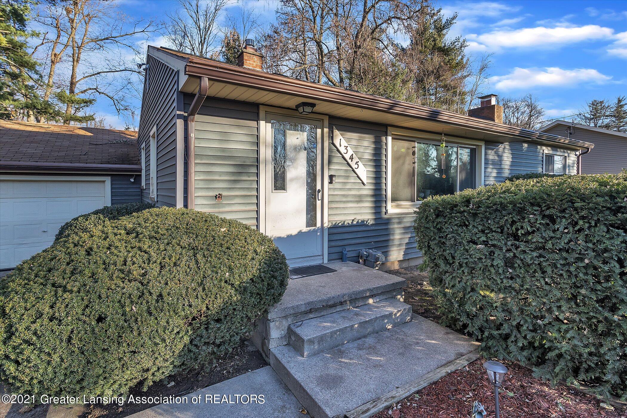 1345 Valley View Road Lansing, MI 48906 - Photo 5 of 41 05-1345 Valley View Rd-Windowstill Real