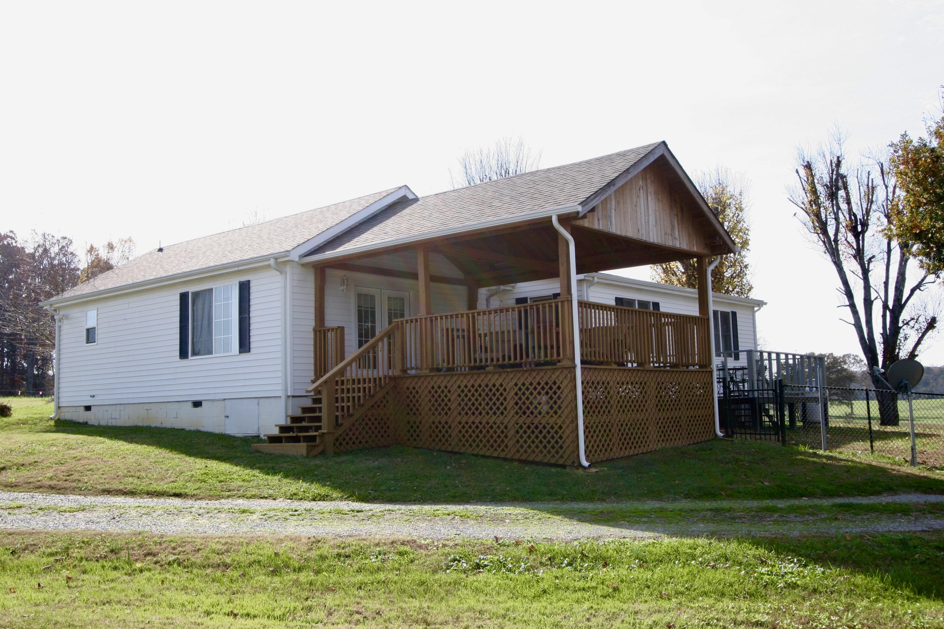 122 Coleman Road Madisonville, TN 37354 - Photo 2 of 40 fullsizeoutput_a62