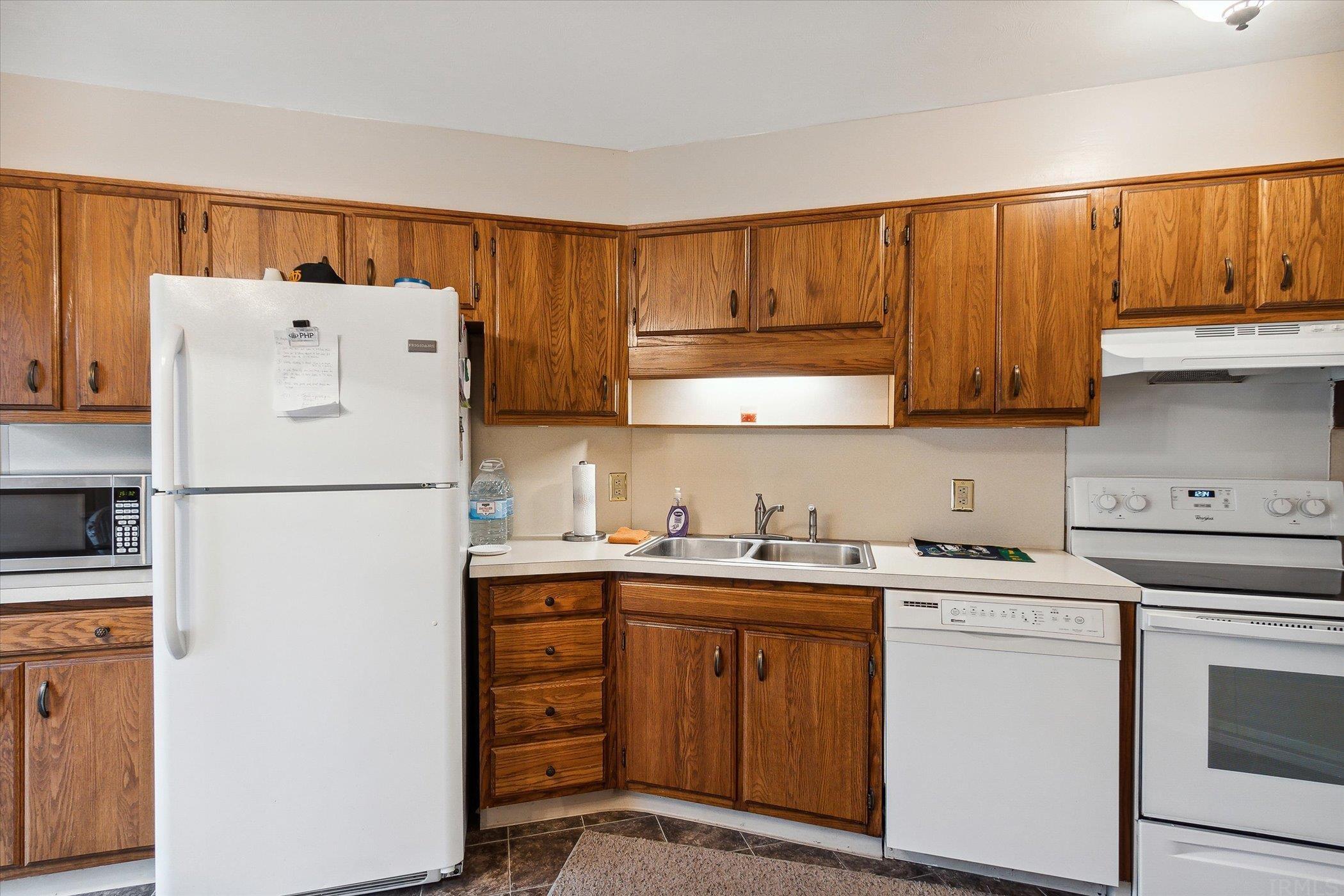 20365 Brick Road South Bend, IN 46637 - Photo 5 of 20 Gallery Image 5