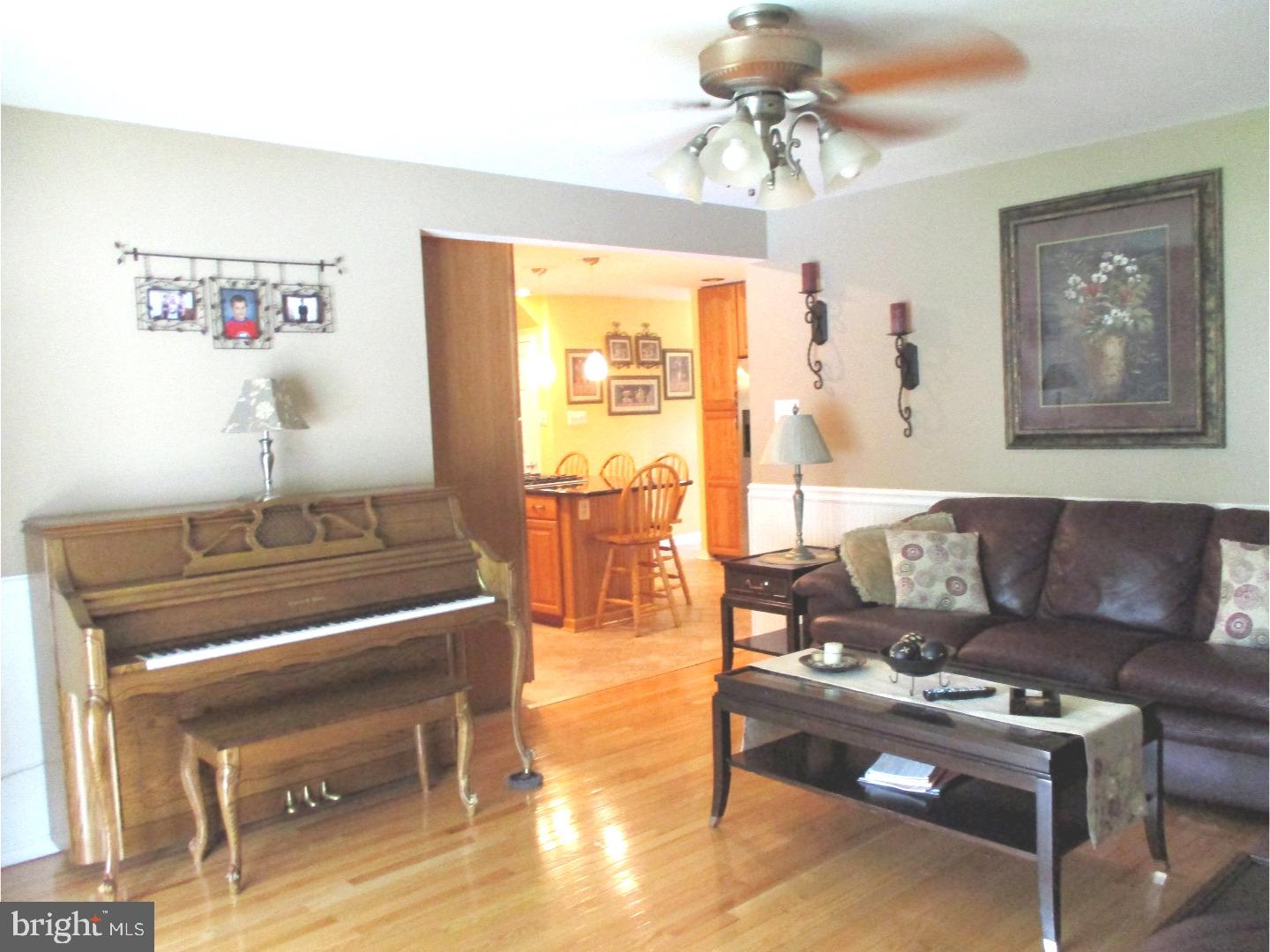 24 Longhurst Road Evesham, NJ 08053 - Photo 13 of 25 Family Room
