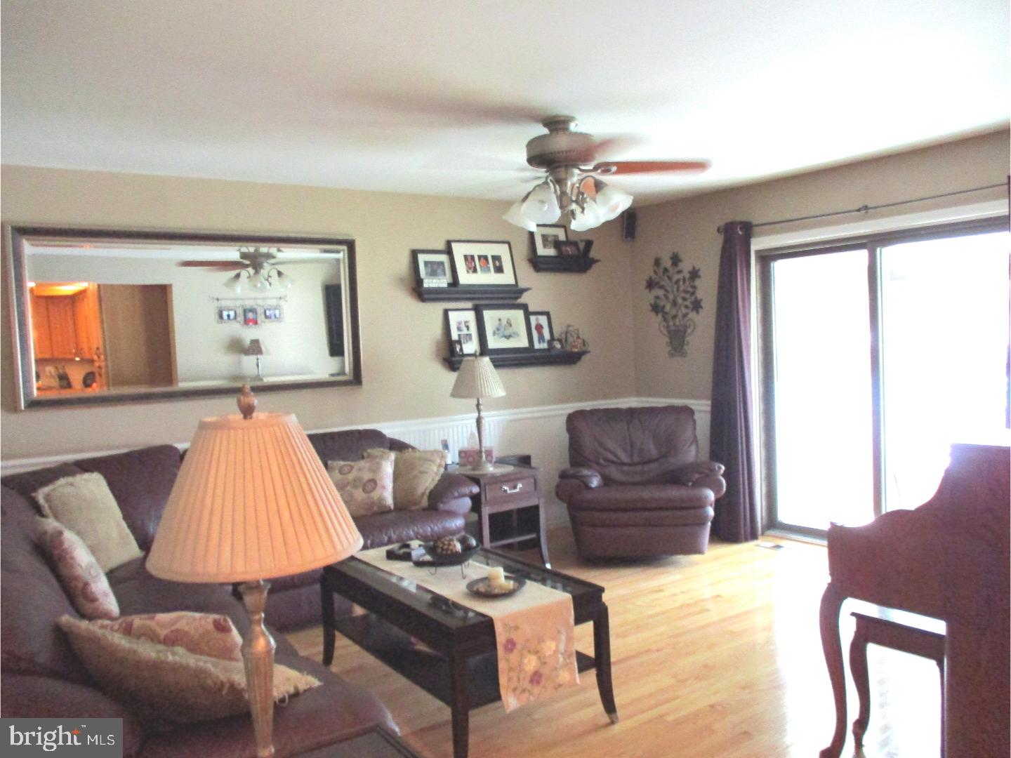 24 Longhurst Road Evesham, NJ 08053 - Photo 14 of 25 Family Room