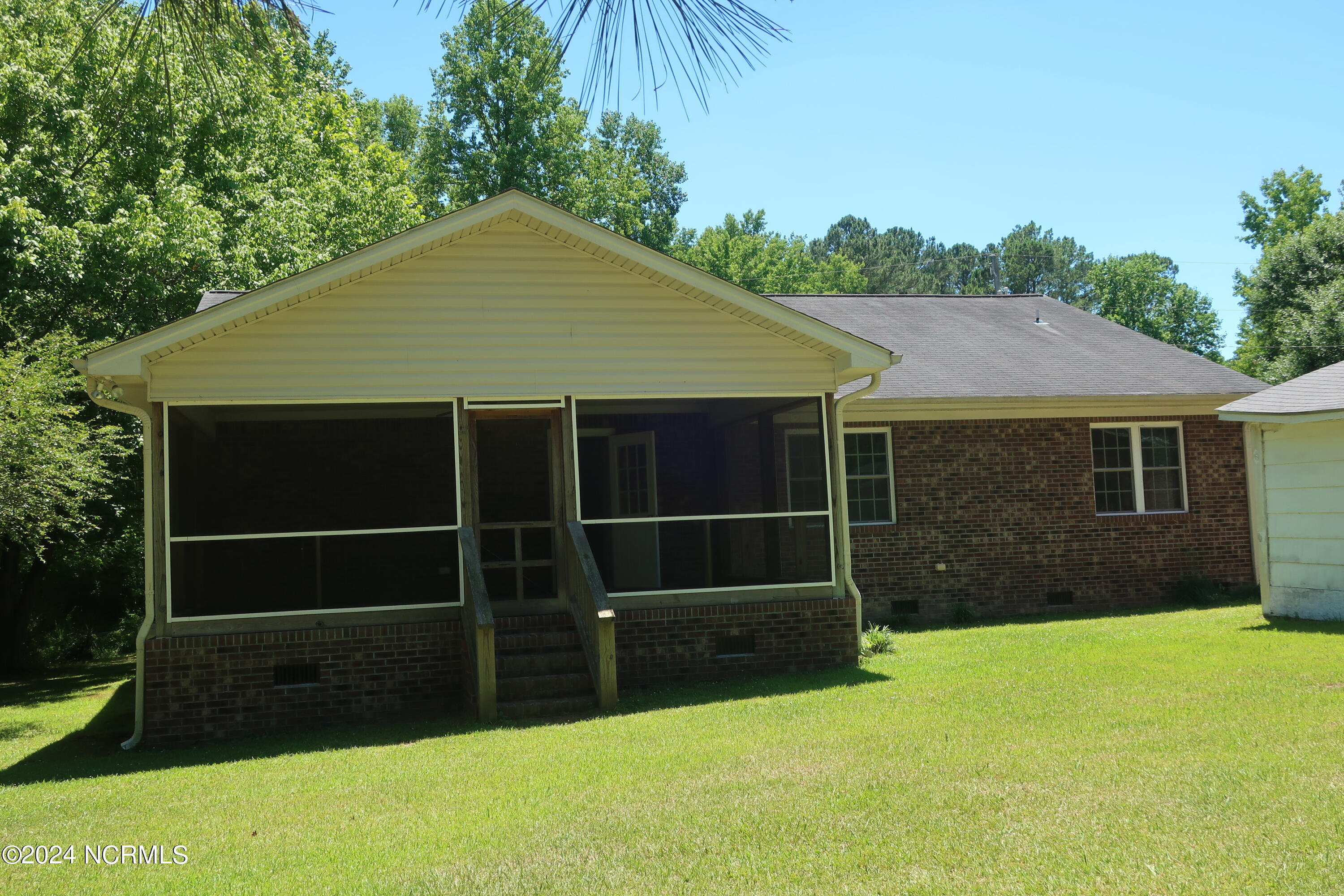 275 Peed Road Chocowinity, NC 27817 - Photo 16 of 18 016
