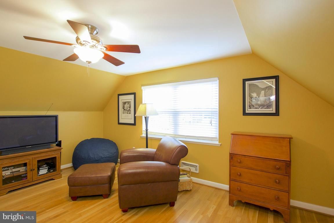 6217 Chesworth Road Catonsville, MD 21228 - Photo 14 of 22 Bedroom