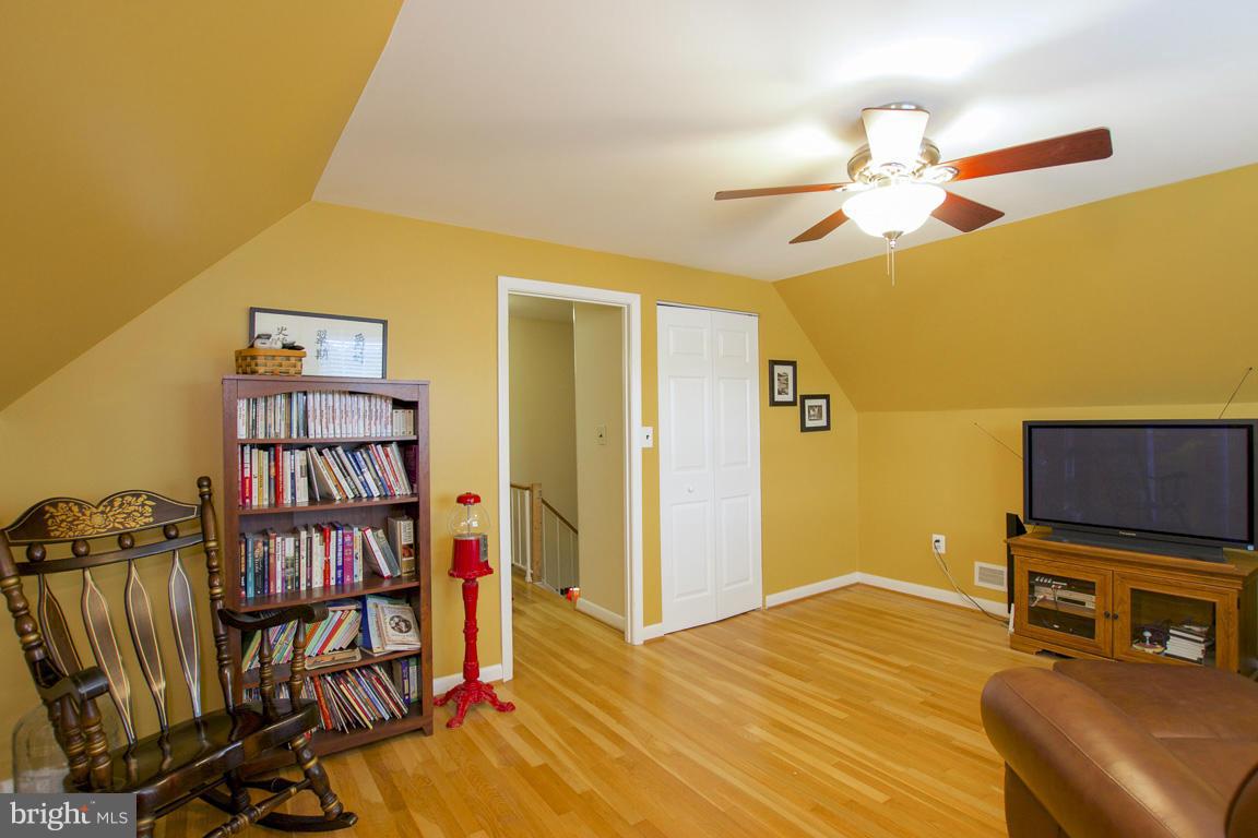 6217 Chesworth Road Catonsville, MD 21228 - Photo 16 of 22 Bedroom