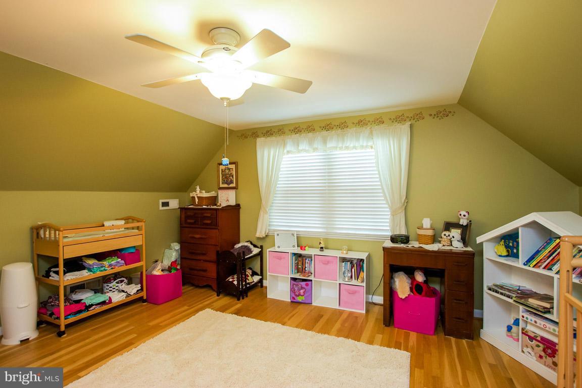 6217 Chesworth Road Catonsville, MD 21228 - Photo 17 of 22 Bedroom