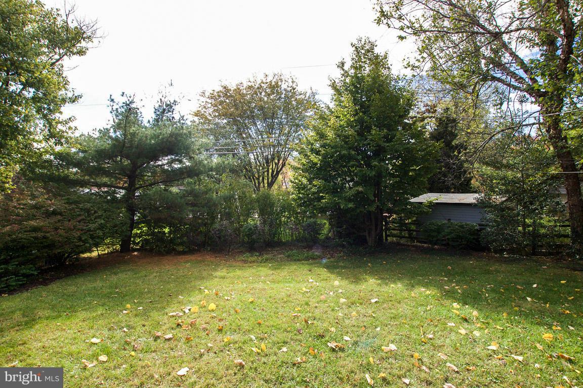 6217 Chesworth Road Catonsville, MD 21228 - Photo 22 of 22 Exterior (Rear)
