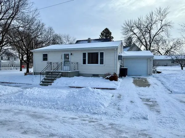 $124,900 | 320 West 3rd Street, Morton, MN 56270