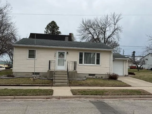 $119,900 | 320 West 3rd Street, Morton, MN 56270