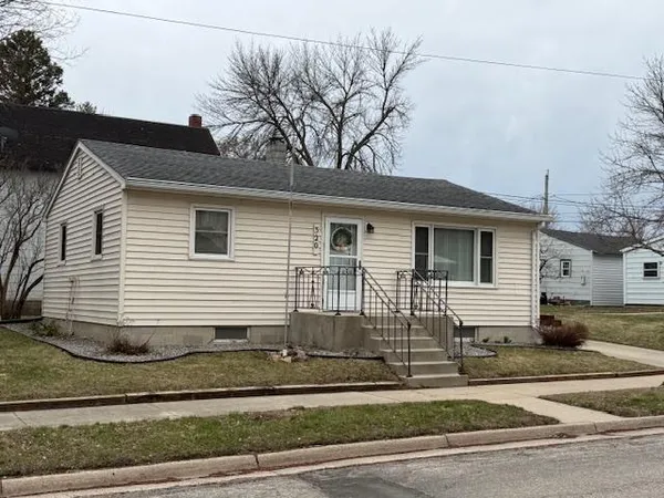 $119,900 | 320 West 3rd Street, Morton, MN 56270