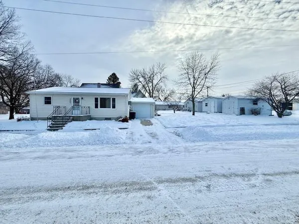 $124,900 | 320 West 3rd Street, Morton, MN 56270