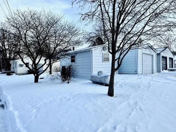 $124,900 | 320 West 3rd Street, Morton, MN 56270
