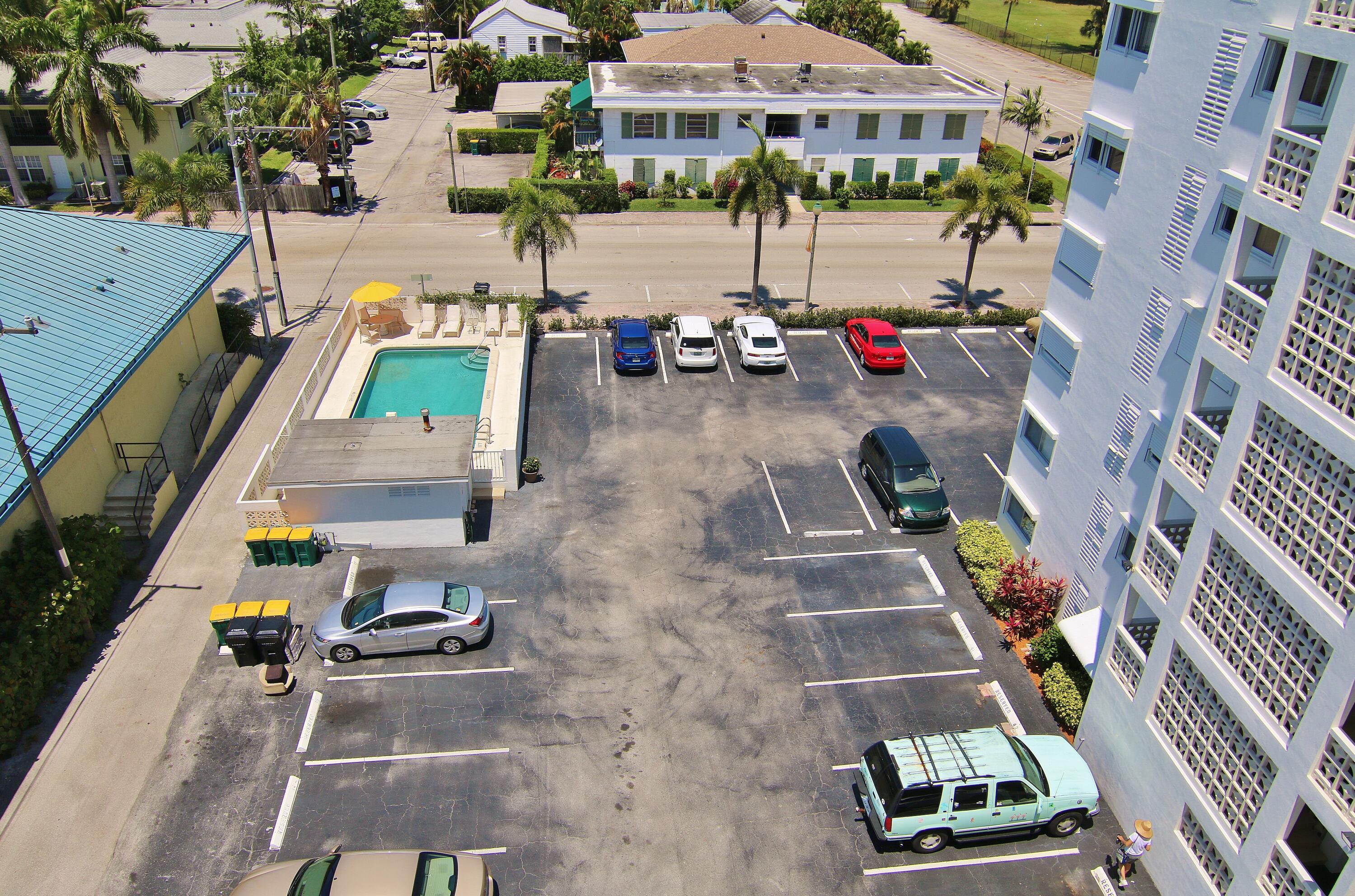 1 North Golfview Road, Unit 601 Lake Worth Beach, FL 33460 - Photo 36 of 51 an aerial view of residential houses with outdoor space