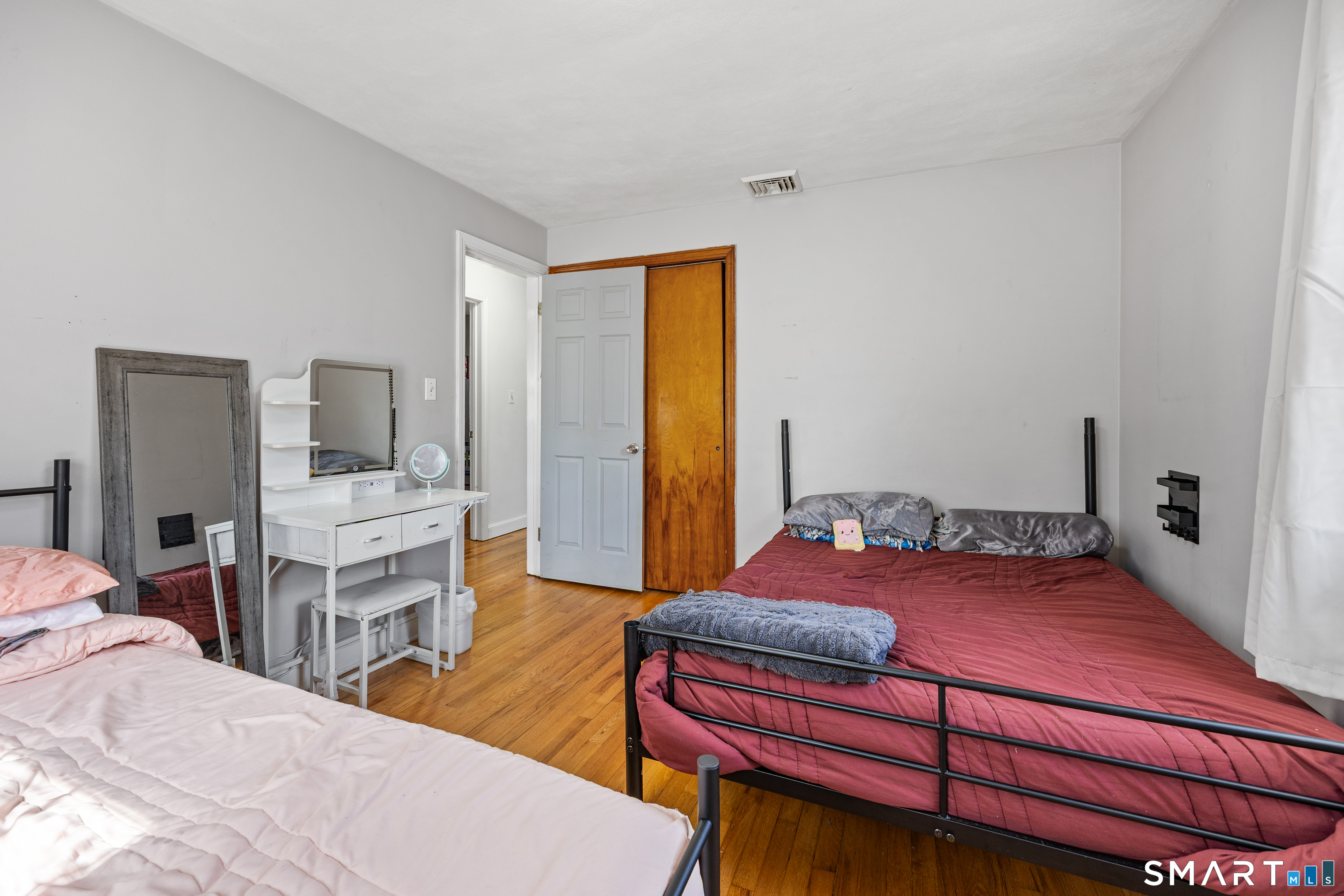 181 Decicco Road Waterbury, CT 06705 - Photo 17 of 30