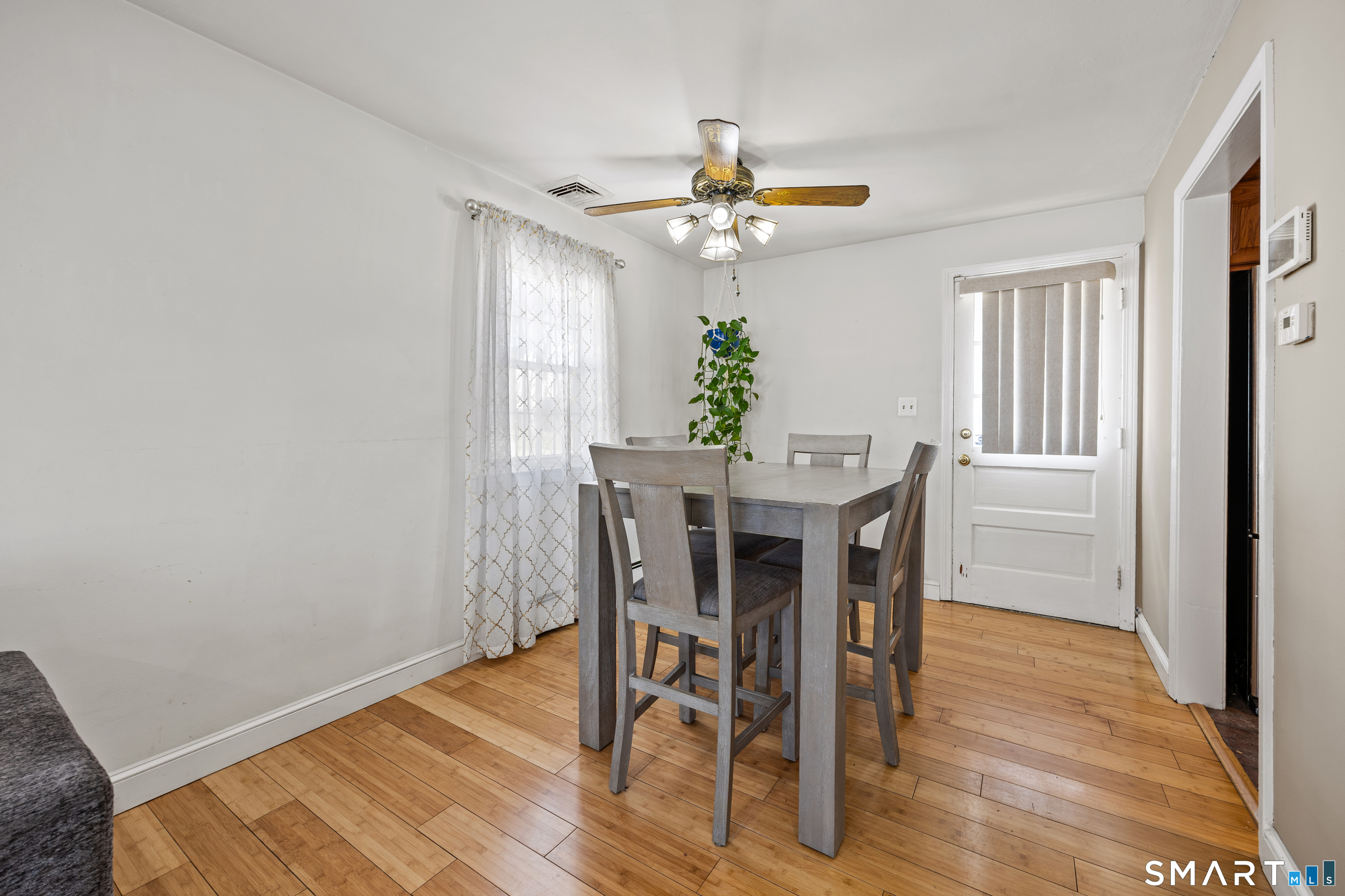 181 Decicco Road Waterbury, CT 06705 - Photo 6 of 30