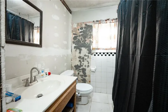 $300,000 | 1117 South 55th Street, Kansas City, KS 66106