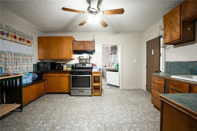 $300,000 | 1117 South 55th Street, Kansas City, KS 66106