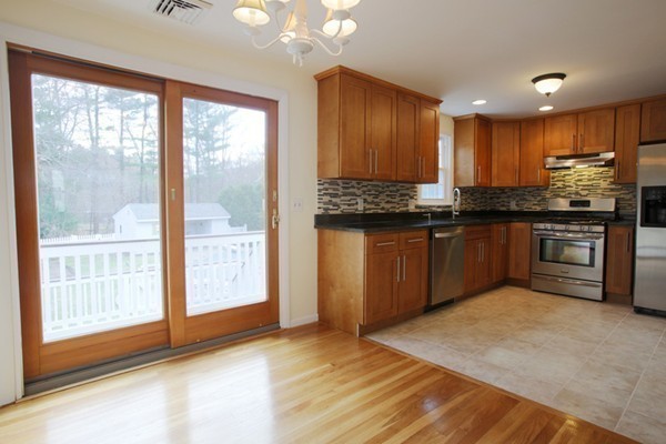 5 Carter Road Burlington, MA 01803 - Photo 4 of 10 Gallery Image 4