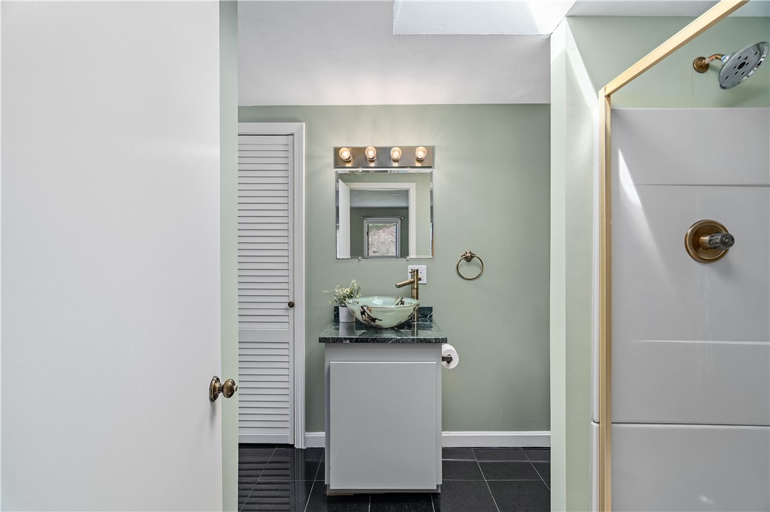32 Ridge Road Bristol, RI 02809 - Photo 20 of 39