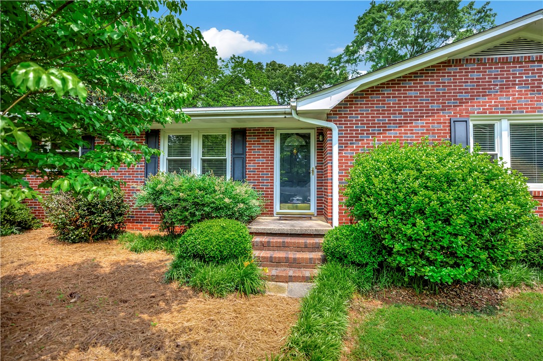 209 Brook Street Clemson, SC 29631 - Photo 4 of 37