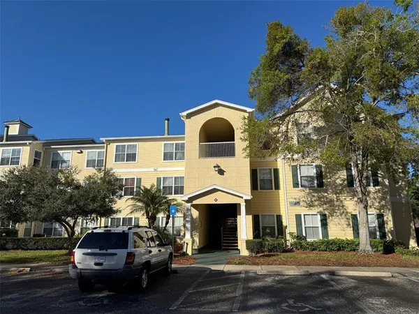 $1,600 | 18575 Bridle Club Drive, Tampa, FL 33647