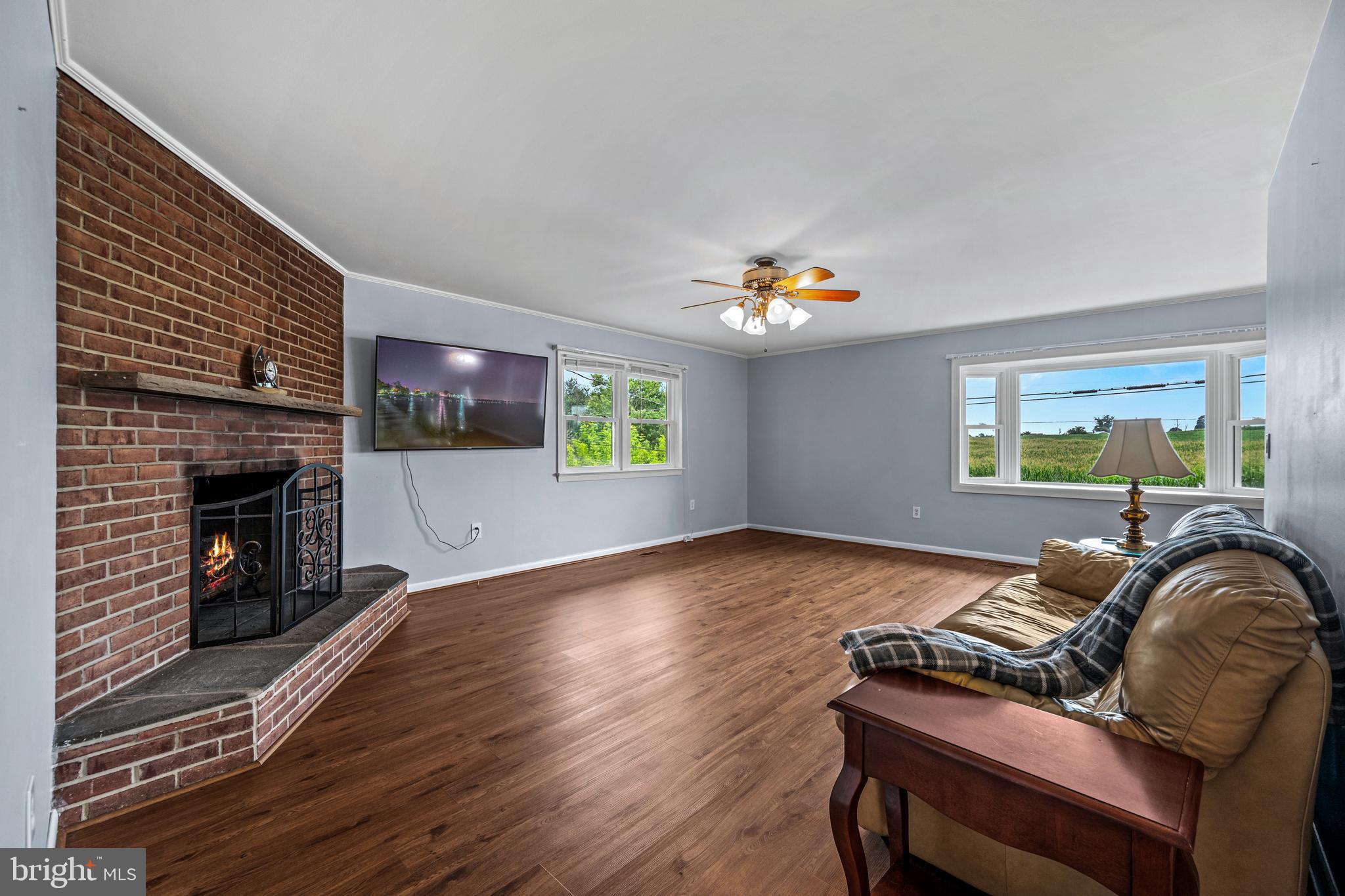 4090 Boteler Road Mount Airy, MD 21771 - Photo 2 of 52 Living Room