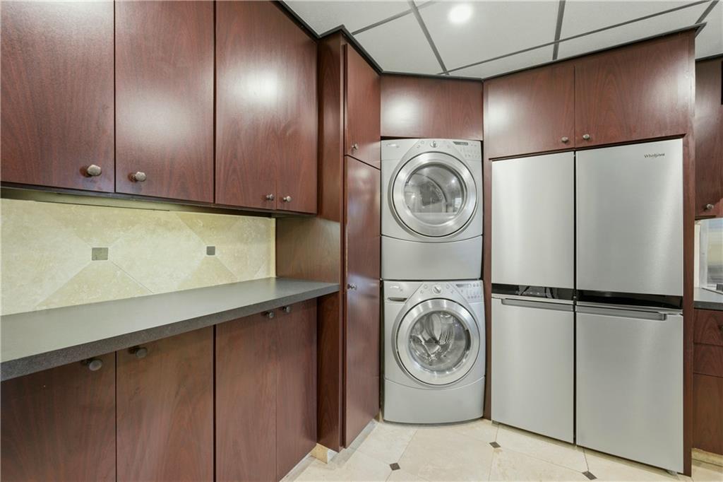 4266 Roswell Road Northeast, Unit F2 Atlanta, GA 30342 - Photo 7 of 30