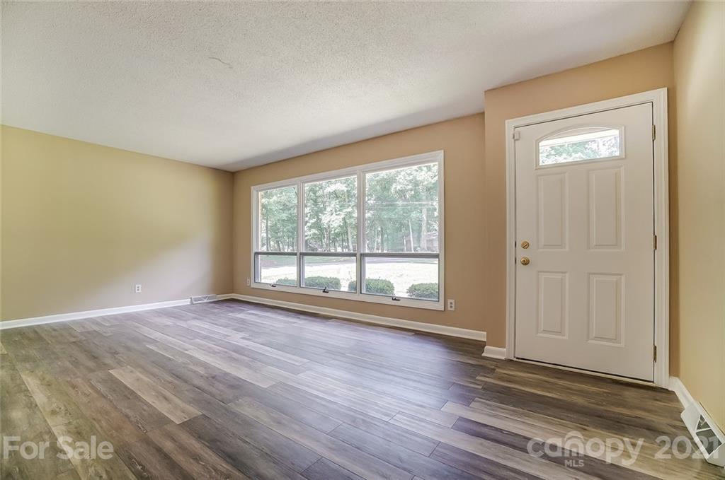 12285 Hartwood Road Midland, NC 28107 - Photo 12 of 33 Gallery Image 12