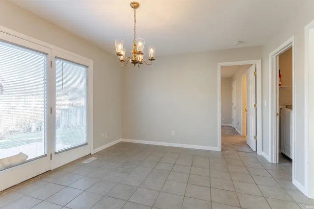 $269,900 | 700 Woodall Drive, Evansville, IN 47711