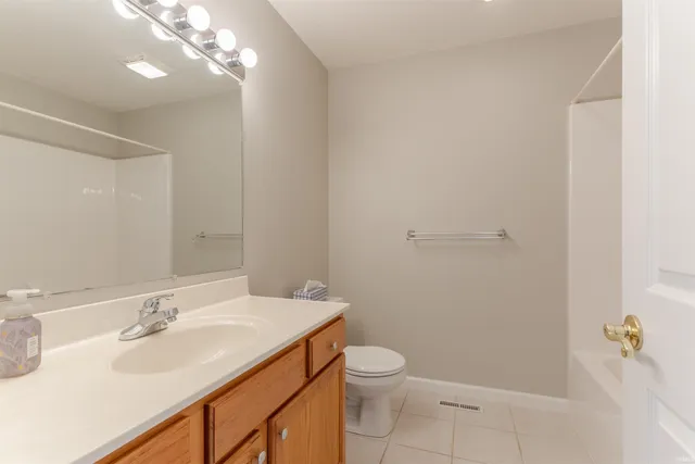 $269,900 | 700 Woodall Drive, Evansville, IN 47711