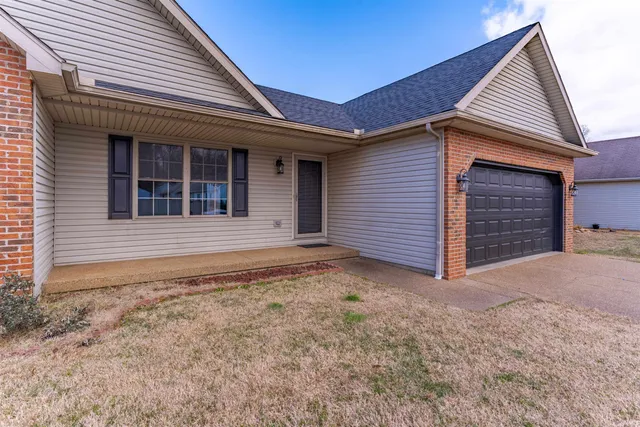 $269,900 | 700 Woodall Drive, Evansville, IN 47711