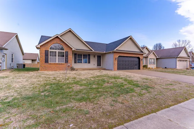 $269,900 | 700 Woodall Drive, Evansville, IN 47711