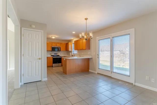 $269,900 | 700 Woodall Drive, Evansville, IN 47711