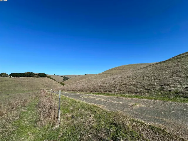 $1,749,000 | Old Canyon Road, Unit 4, Fremont, CA 94539