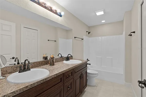 $335,000 | 13 Malauka Radial Run Road, Ocklawaha, FL 32179