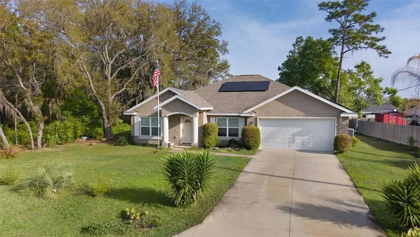 $335,000 | 13 Malauka Radial Run Road, Ocklawaha, FL 32179