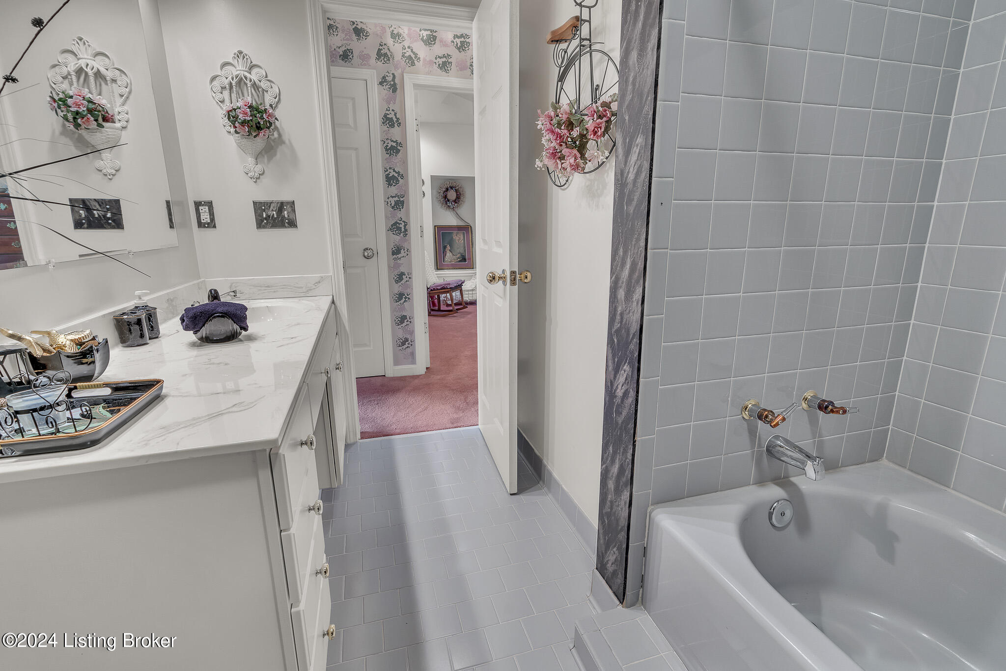 554 Castleman Branch Road Shepherdsville, KY 40165 - Photo 28 of 50 Full Bath